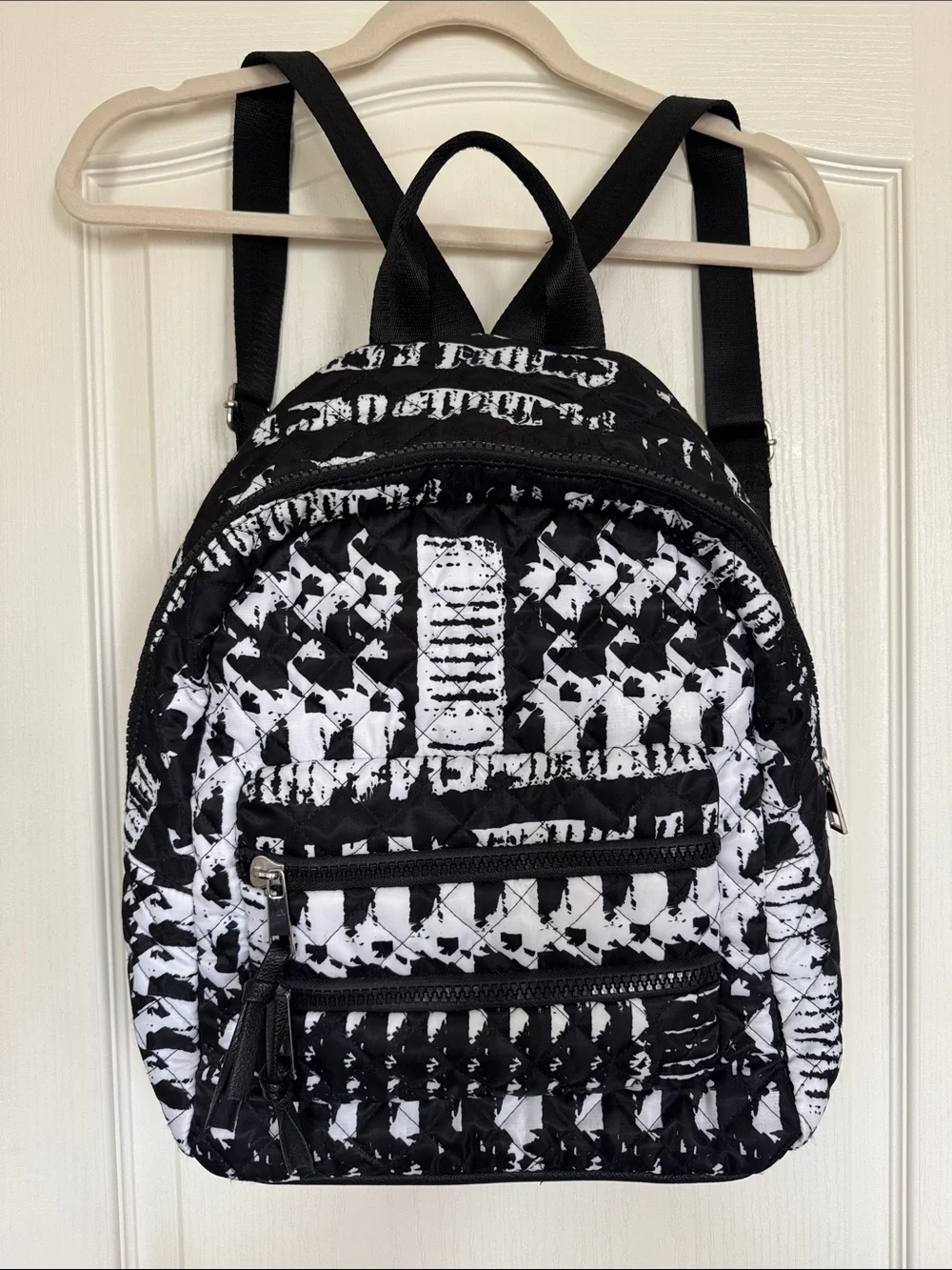 SONDRA ROBERTS SQUARED Black White Quilted Backpack Sporty Abstract Geometric